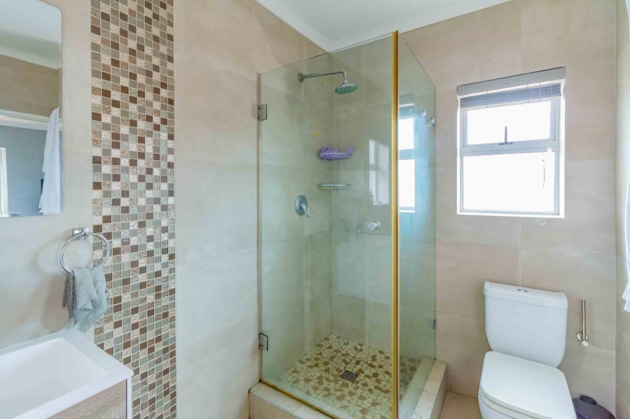 3 Bedroom Property for Sale in Royal Ascot Western Cape